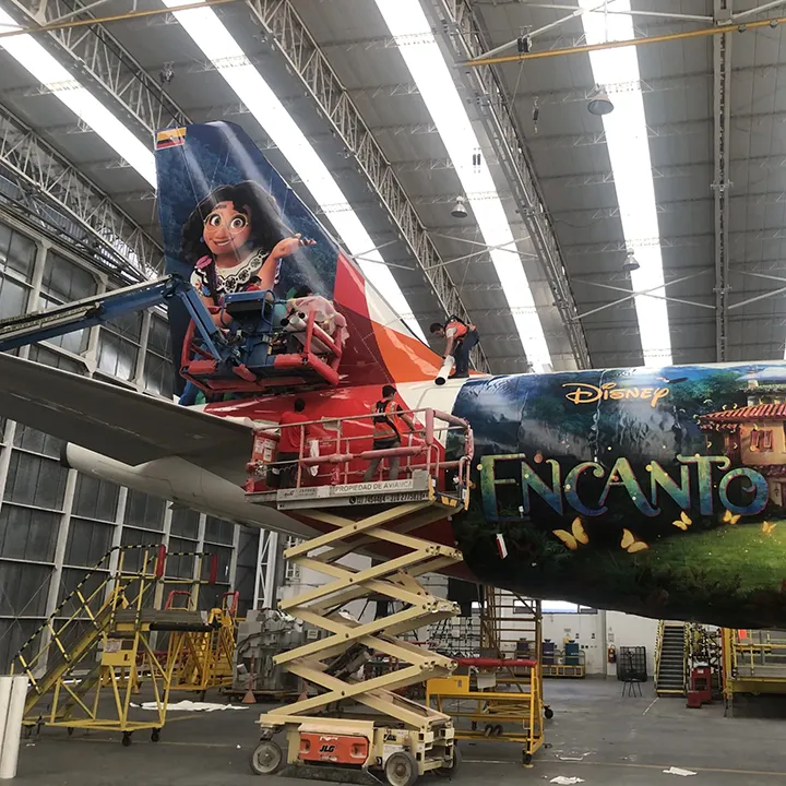 Chapa y pintura para aviones, vehículos y equipamiento aeroportuario.